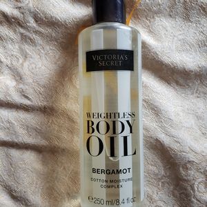 Victoria Secrets weightless body oil Bergamot!